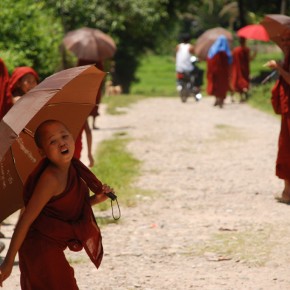 burma09 Novice Buddhist monks leave a pagoda in Hsipaw, Shan State
