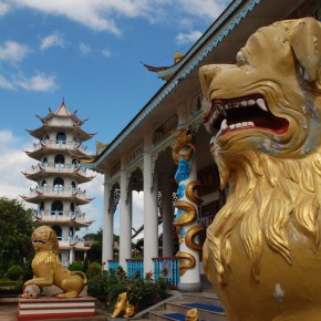 burma14 The Chinese temple in Pyin U Lwin