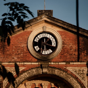 Yangon caught between city's past and future